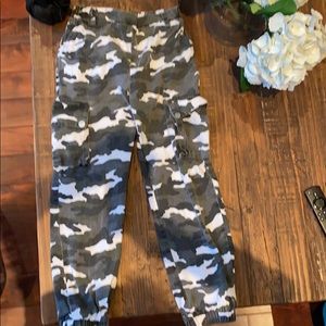 ⭐️3 for$30⭐️ CAMO GIRLS ADORABLE PANTS